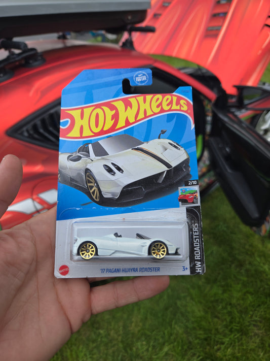 '17 Pagani Huayra Roadster - white