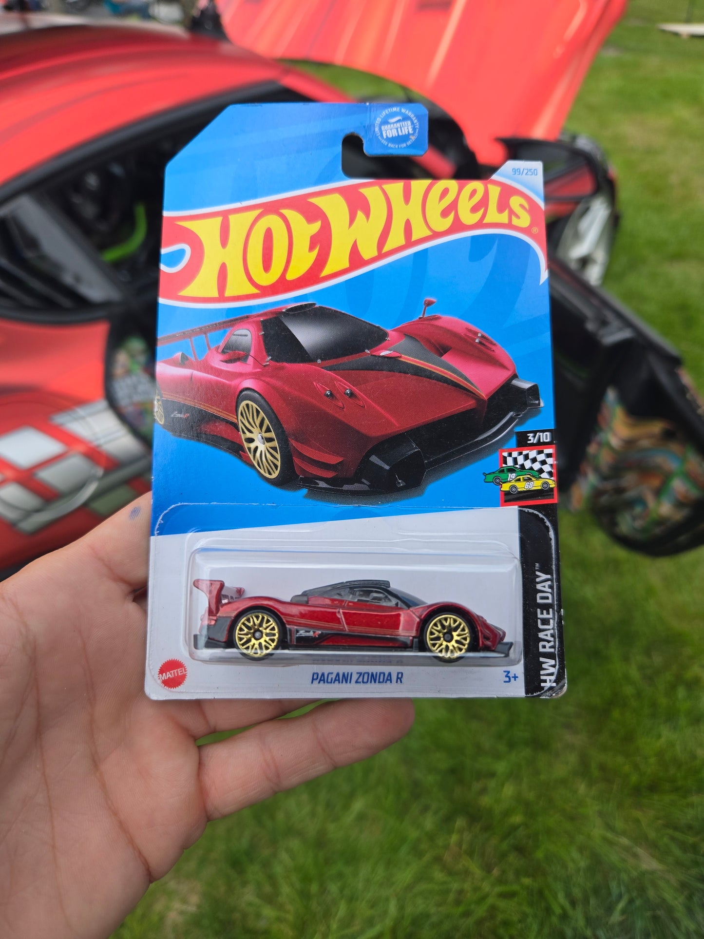 Pagani Zonda R - red