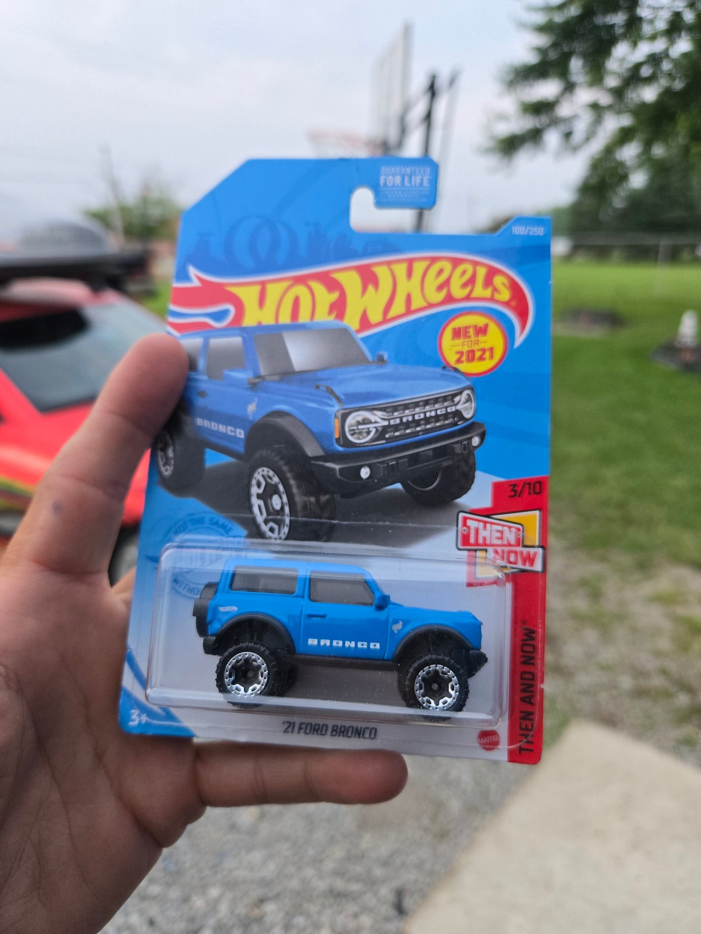 ‘21 Ford Bronco - blue