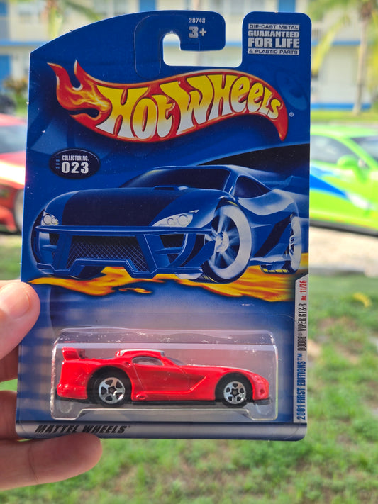 2001 first edition Dodge Viper GTS-R 11/36