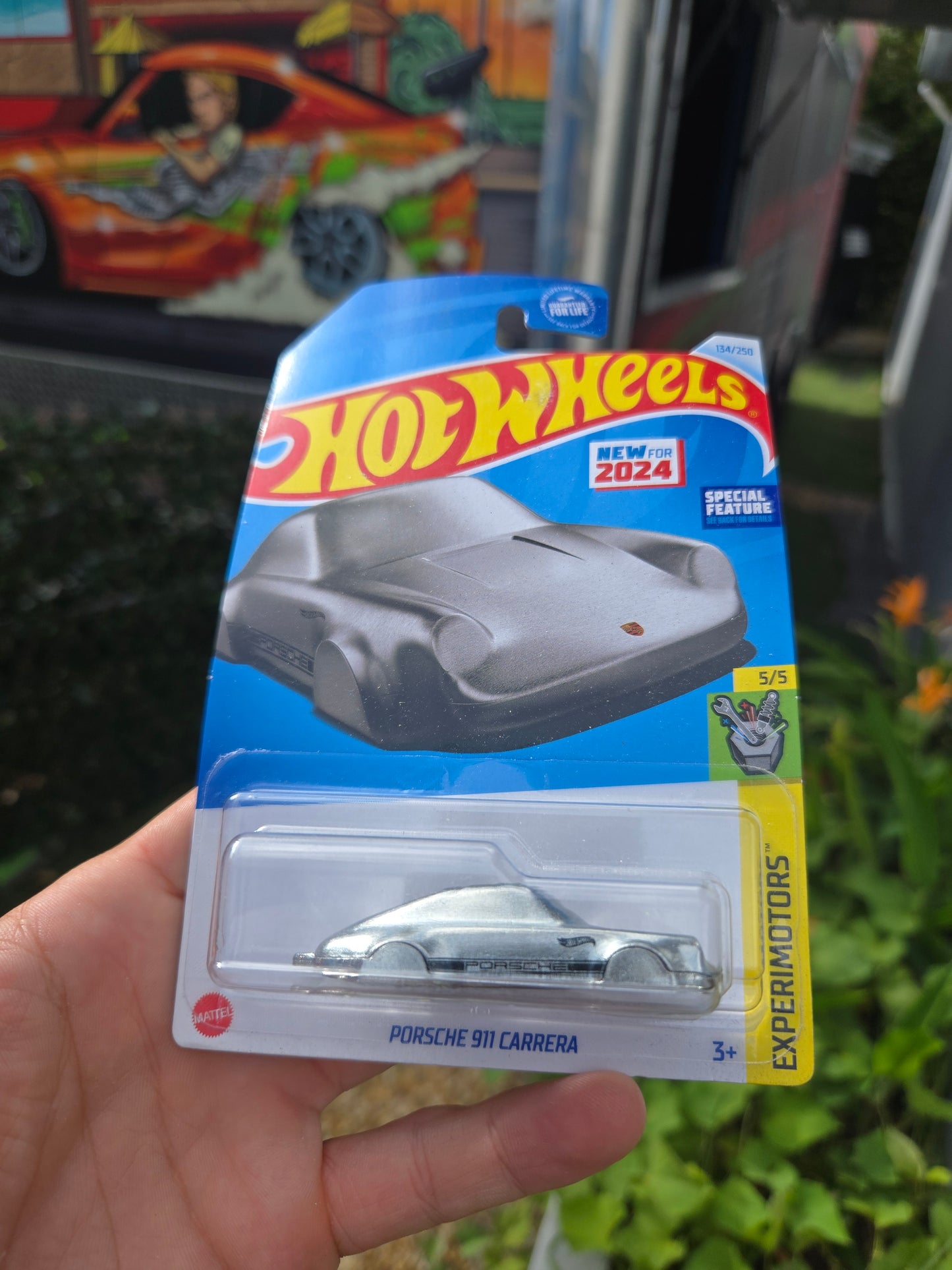 Porsche 911 Carrera keychain– silver
