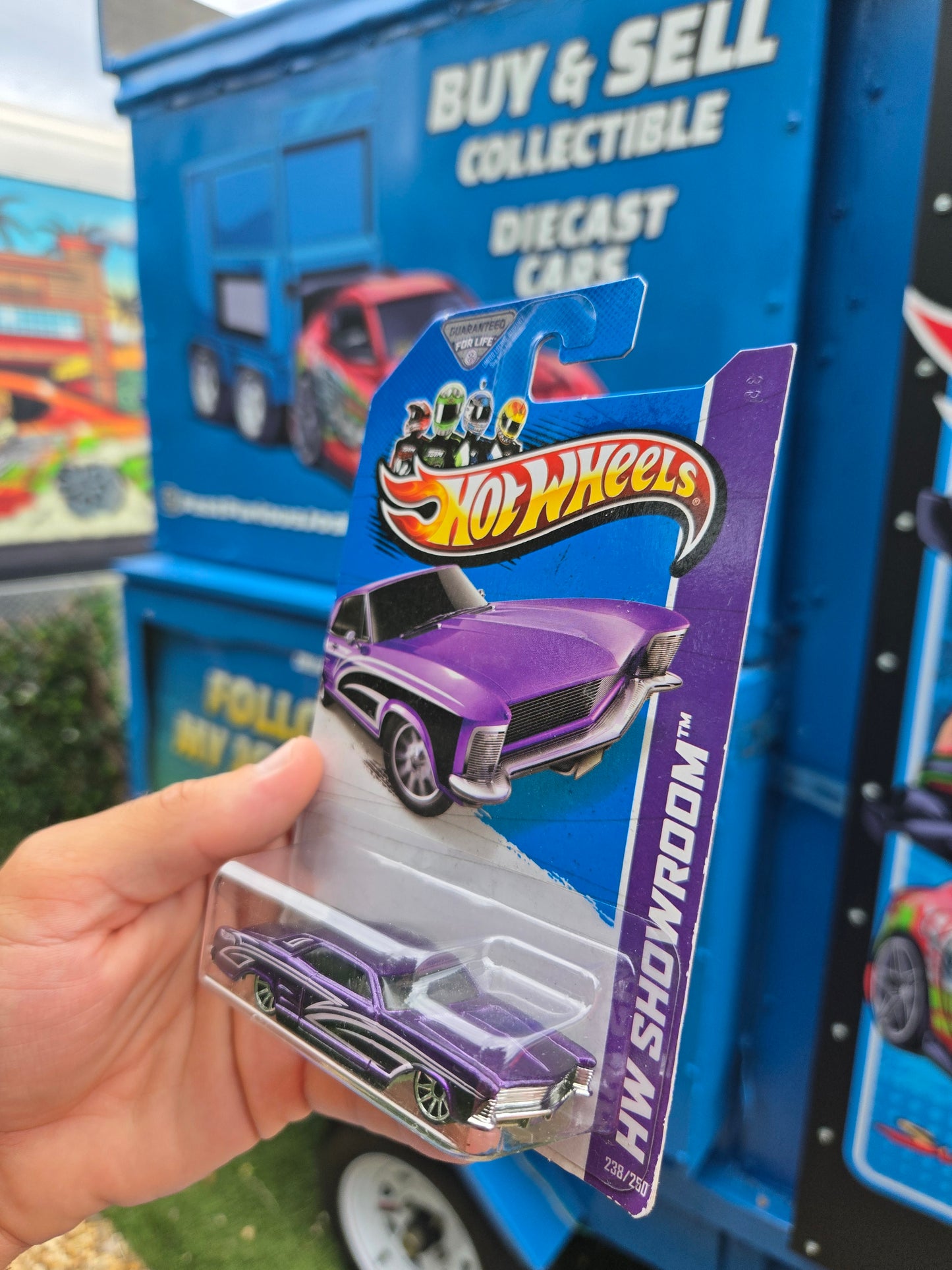 1964 Buick Riviera – purple