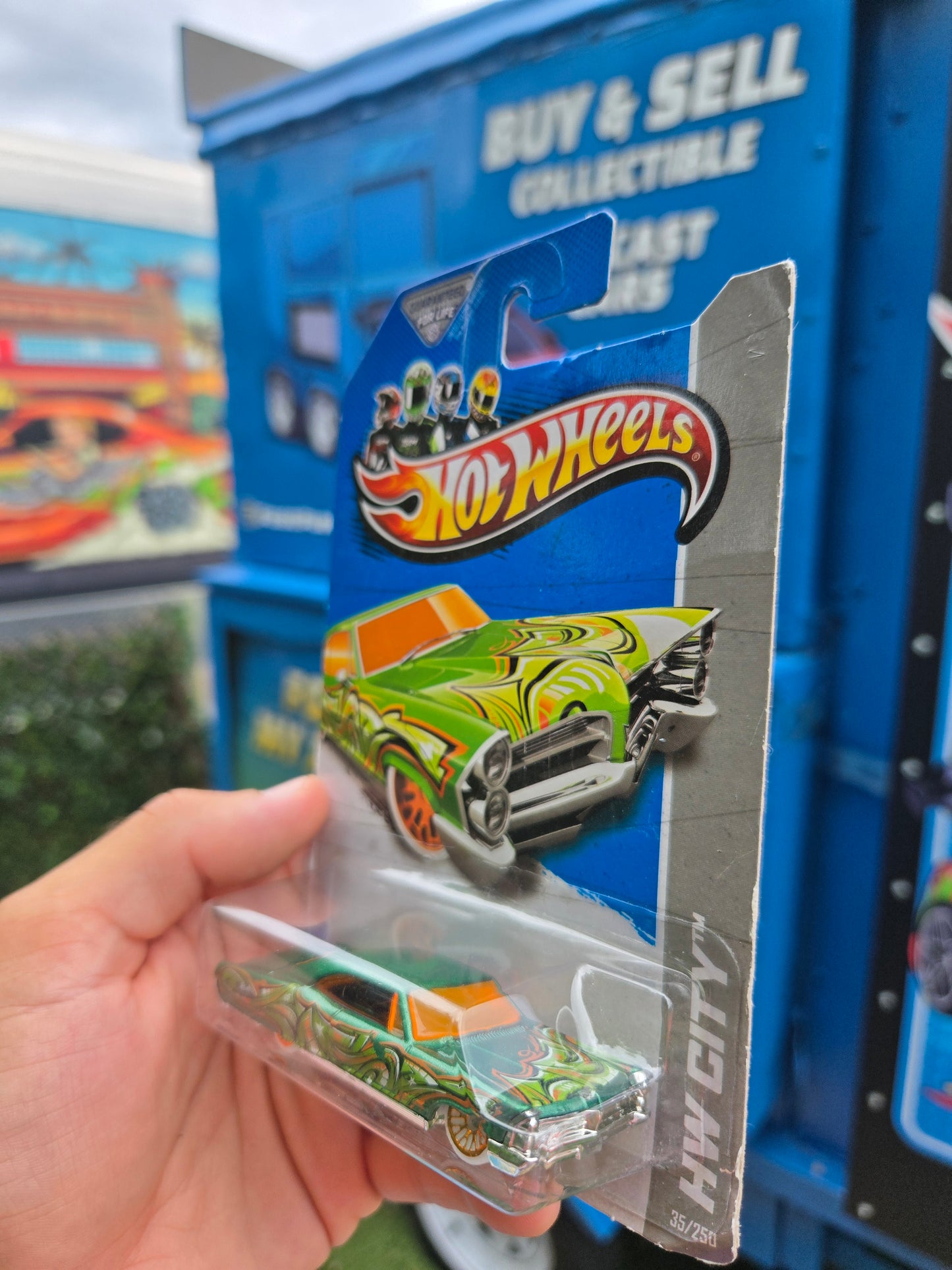 1965 Pontiac Bonneville – green/orange