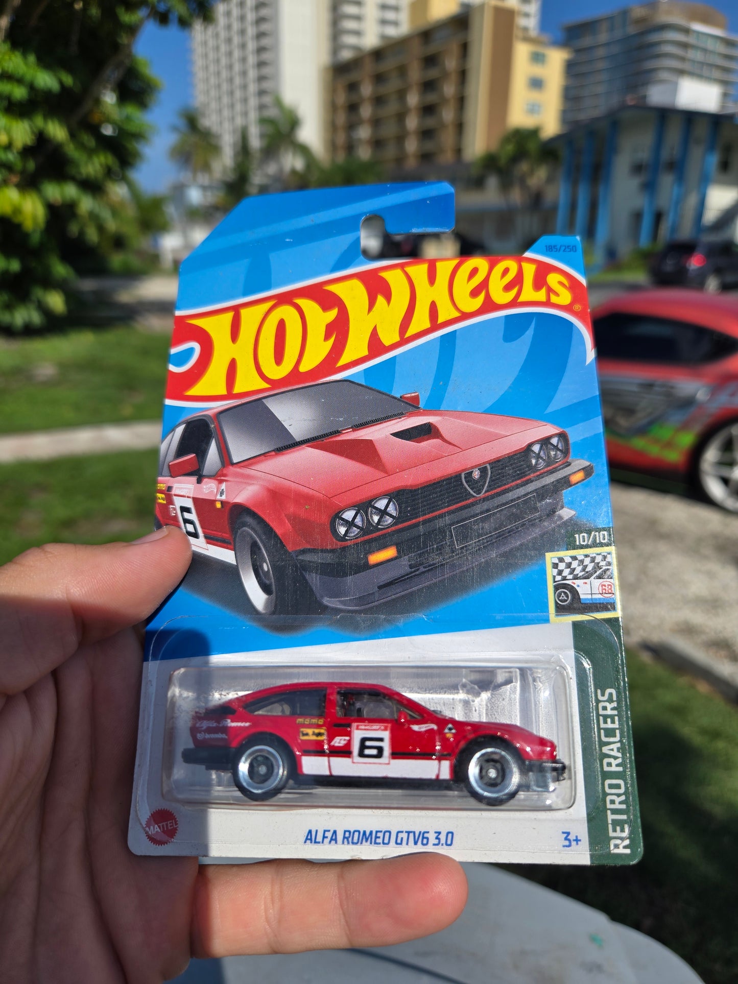Alfa Romeo GTV6 3.0 - red