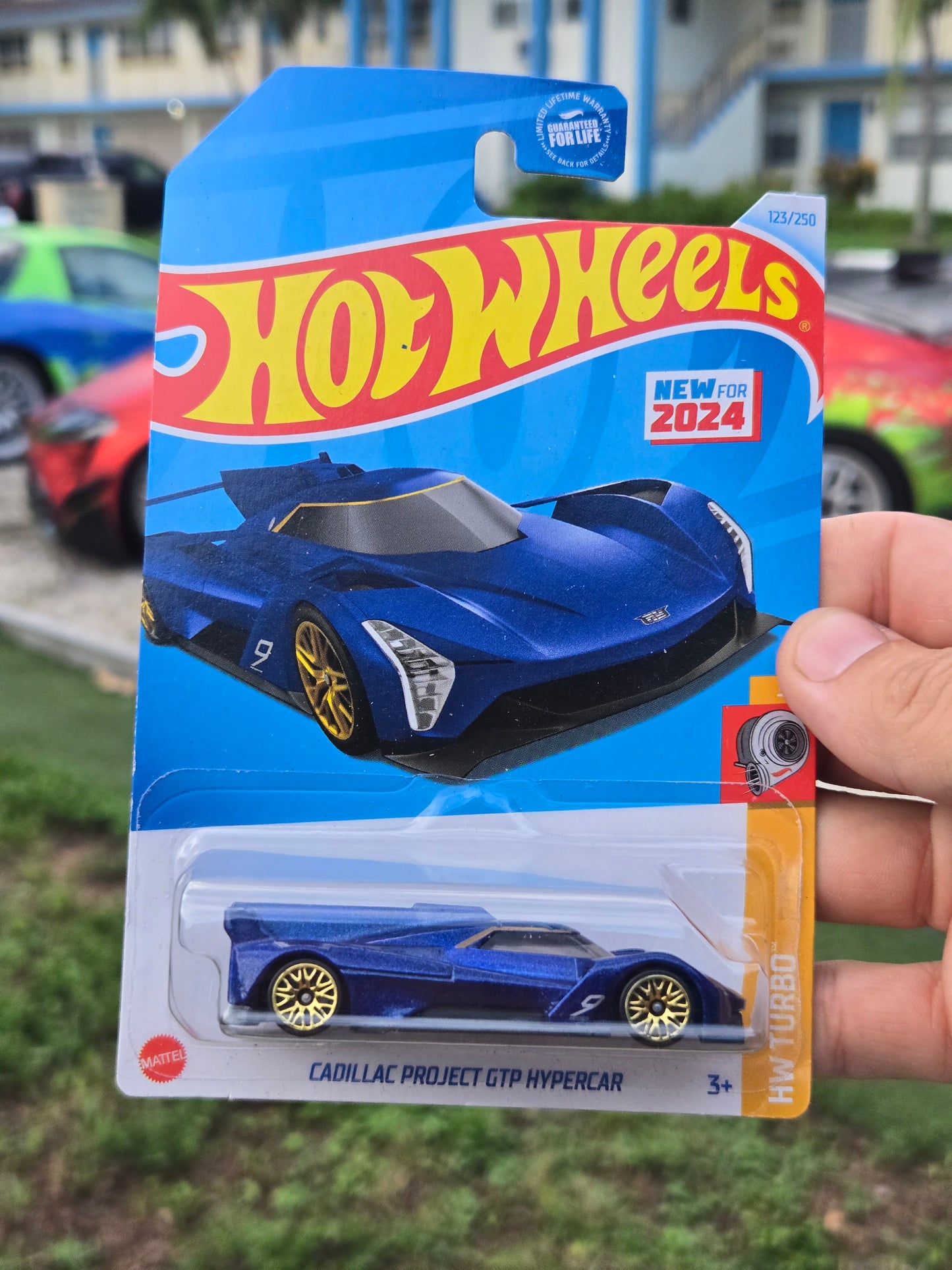 Cadillac project GTP hypercar - blue