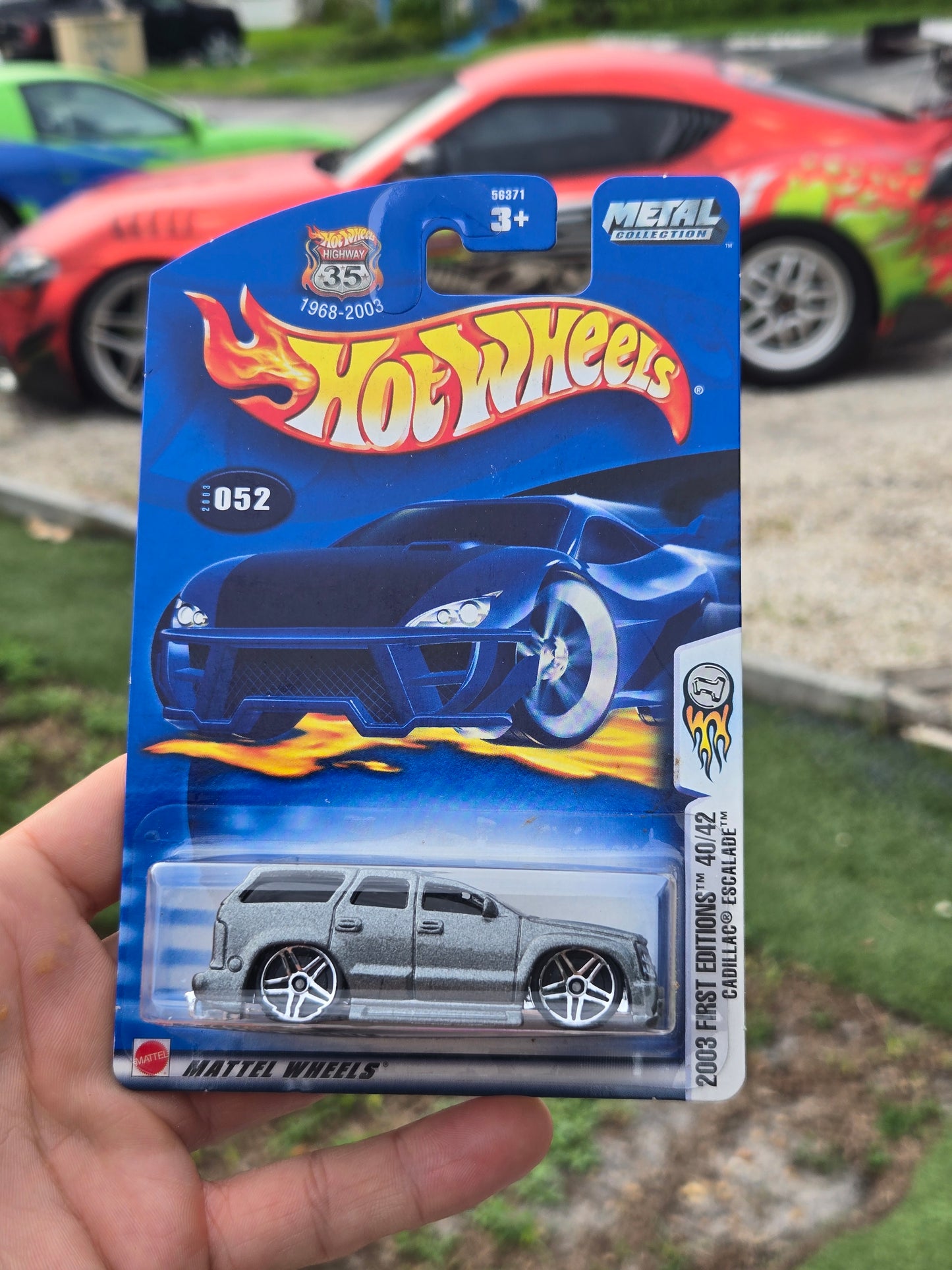 Cadillac Escalade - silver
