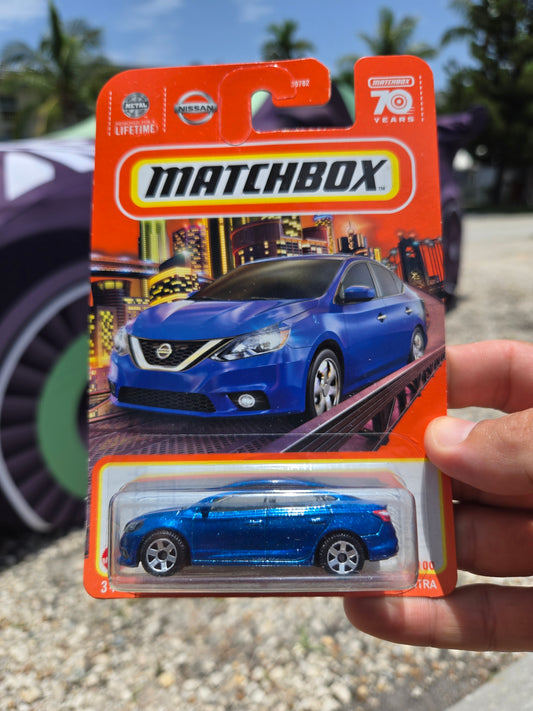 Nissan Sentra - blue