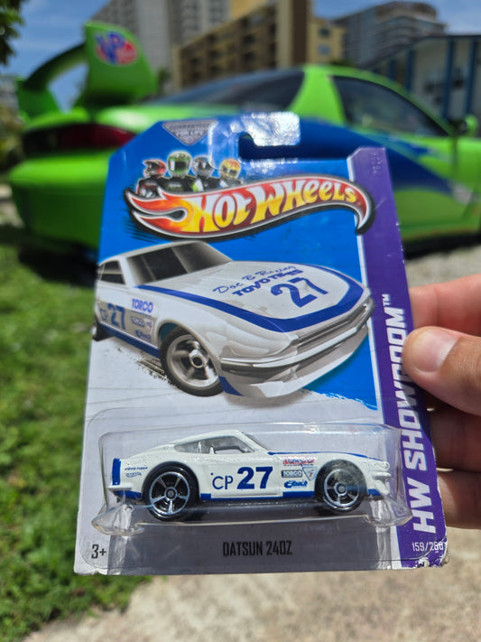 Datsun 240z - white