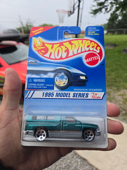 Ram pickup 1500 - green