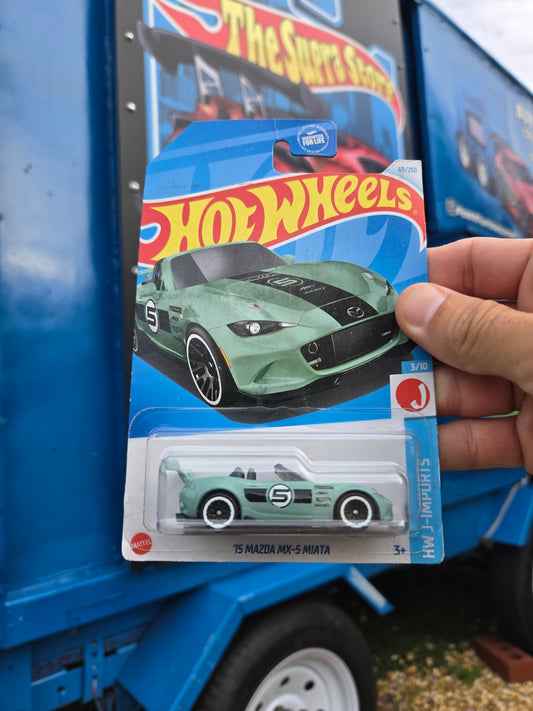 ‘15 Mazda MX-5 - mint color