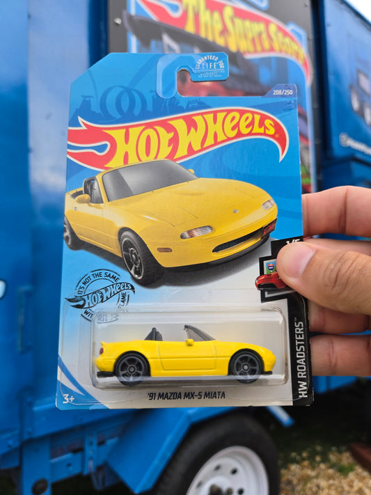 ‘91 Mazda MX-5 Miata - all yellow