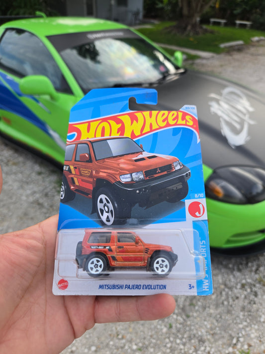 Mitsubishi Pajero evolution - orange