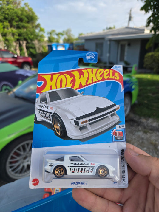 Mazda RX7 - police