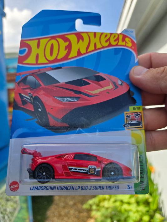 Lamborghini Huracan LP640-2 Super Trofeo- red