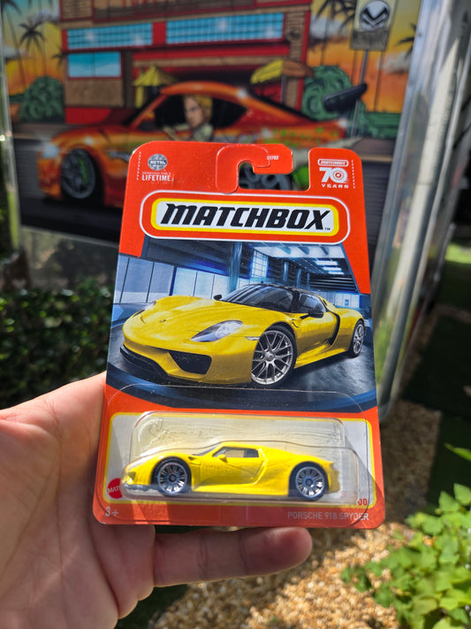 Porsche 918 - yellow