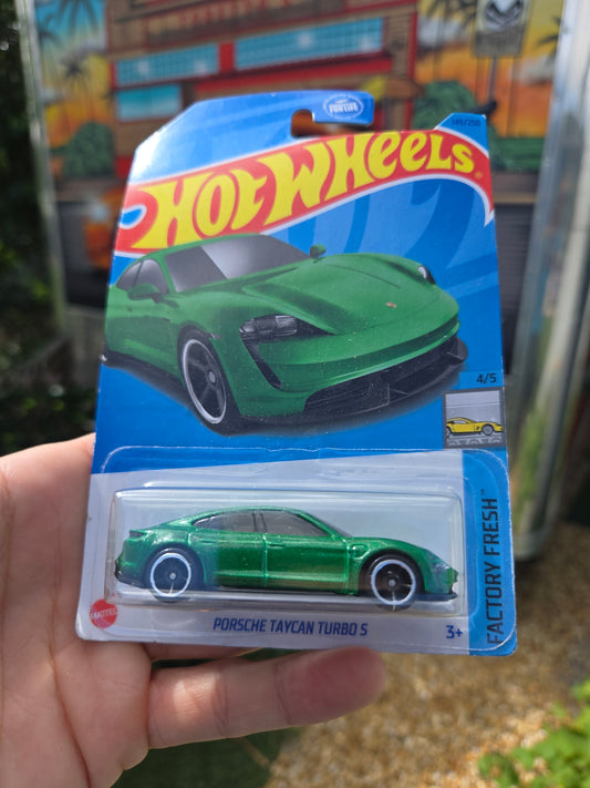 Porsche Taycan Turbo S - green