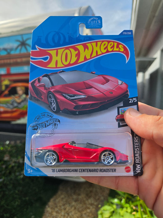 Lamborghini Centenario roadster – red