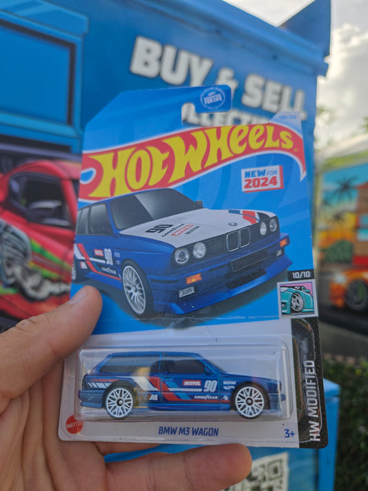 BMW M3 wagon – blue