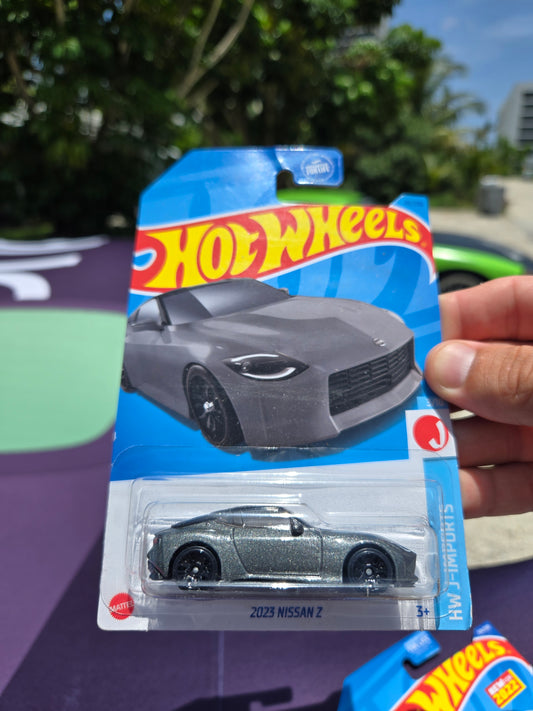 Nissan Z - gray (Kroger exclusive)