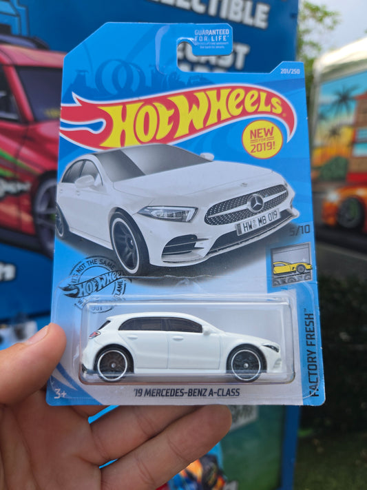 ‘19 Mercedes-Benz A class- white