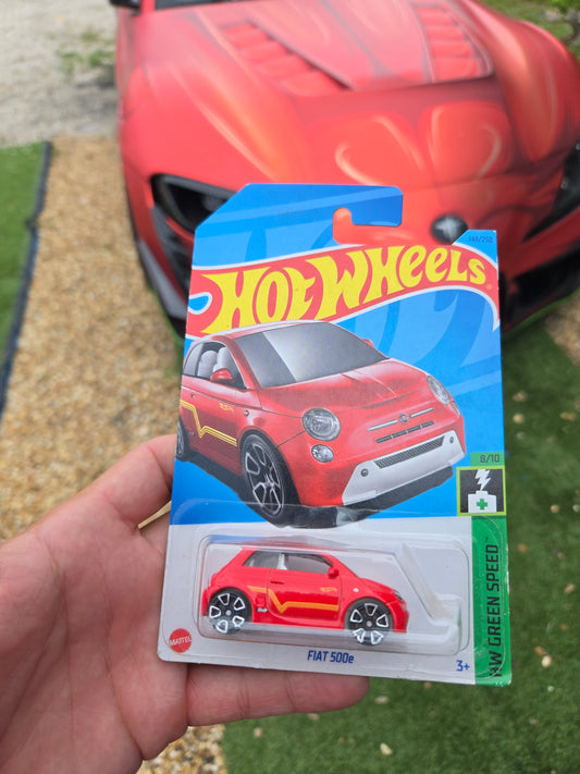 Fiat 500E - red