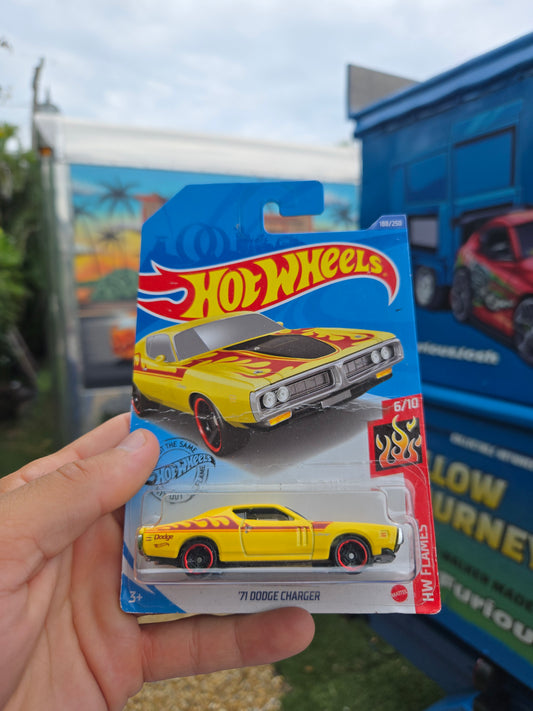 ‘71 Dodge Charger – yellow