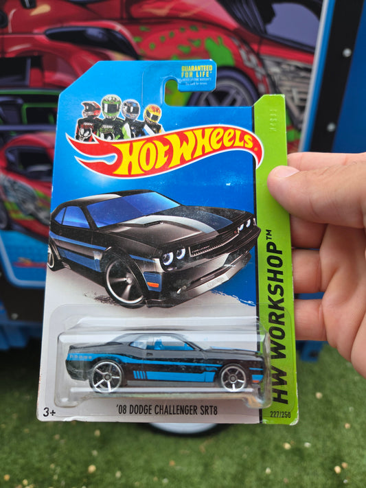 2008 Dodge Challenger SRT8 – black/blue