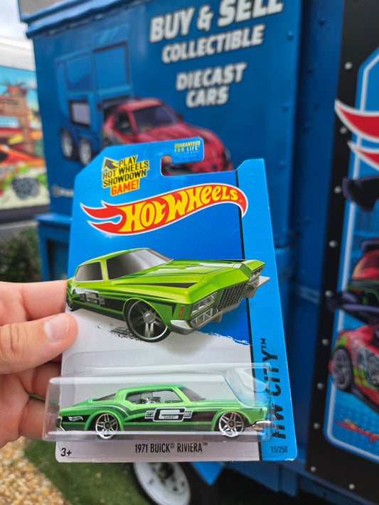 1964 Buick Riviera –. Lime green