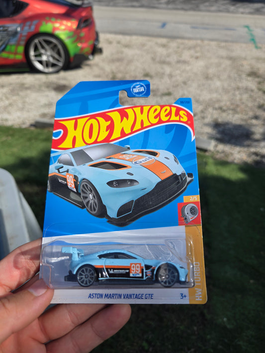 Aston Martin Vantage GTE – Gulf blue