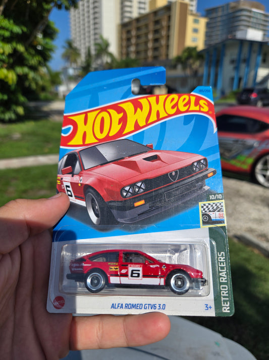Alfa Romeo GTV6 3.0 - red
