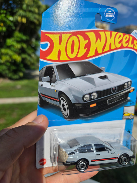 Alfa Romeo GTV6 3.0 - silver (error)