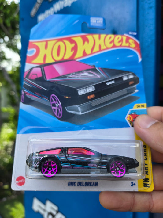 DMC DeLorean - black