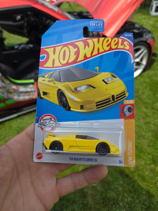 Bugatti EB110 - yellow