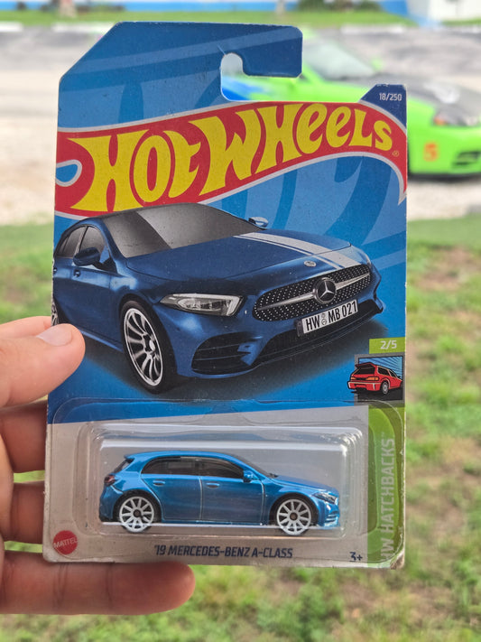 '19 Mercedes Benz A class - blue