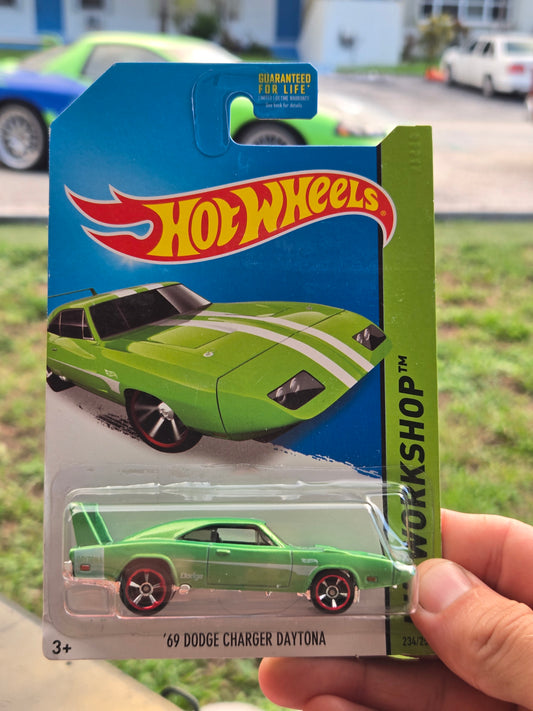 '69 Dodge Charger Daytona- green
