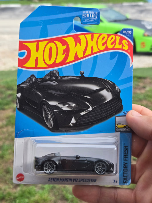 Aston Martin V12 speedster - matte black