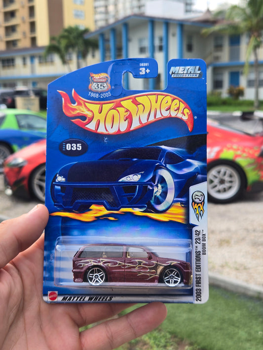 Cadillac Escalade - maroon
